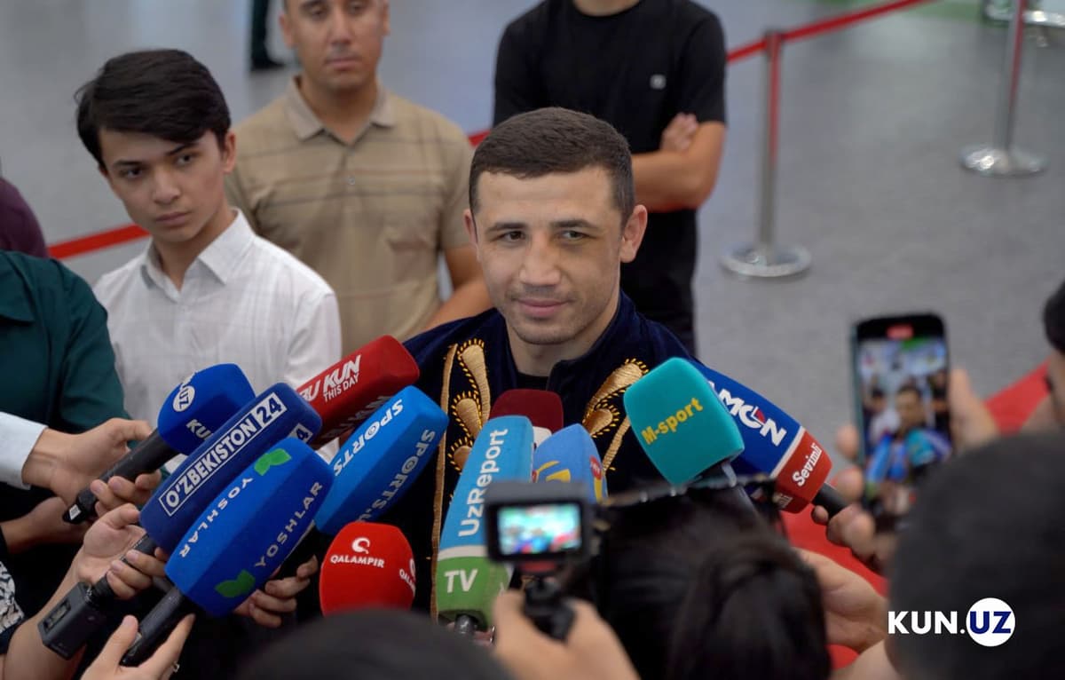 Muxlislar uchun chempion. Madrimov tantanali kutib olindi