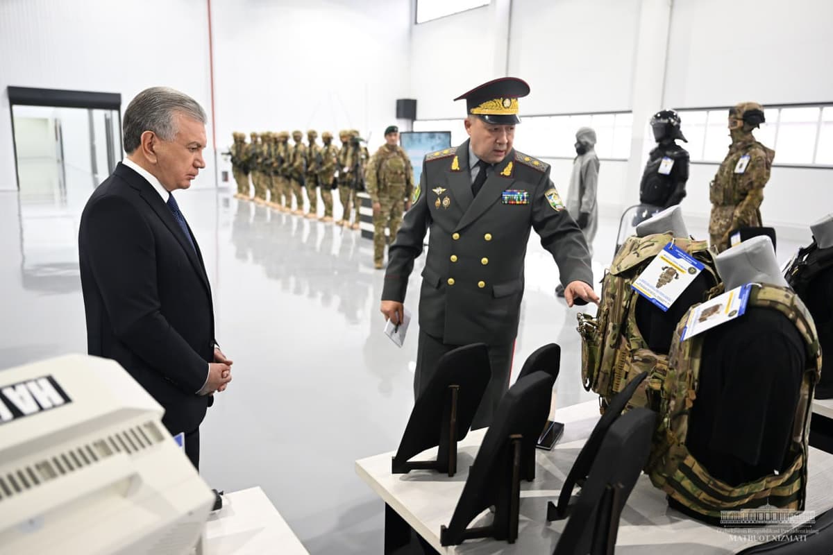 Shavkat Mirziyoyev gets acquainted with defense industry complexes