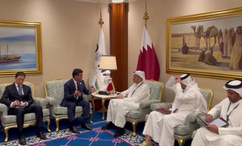 O‘zbekiston TIV rahbari Dohada Qatar bosh vaziri va tashqi ishlar vaziri bilan uchrashdi