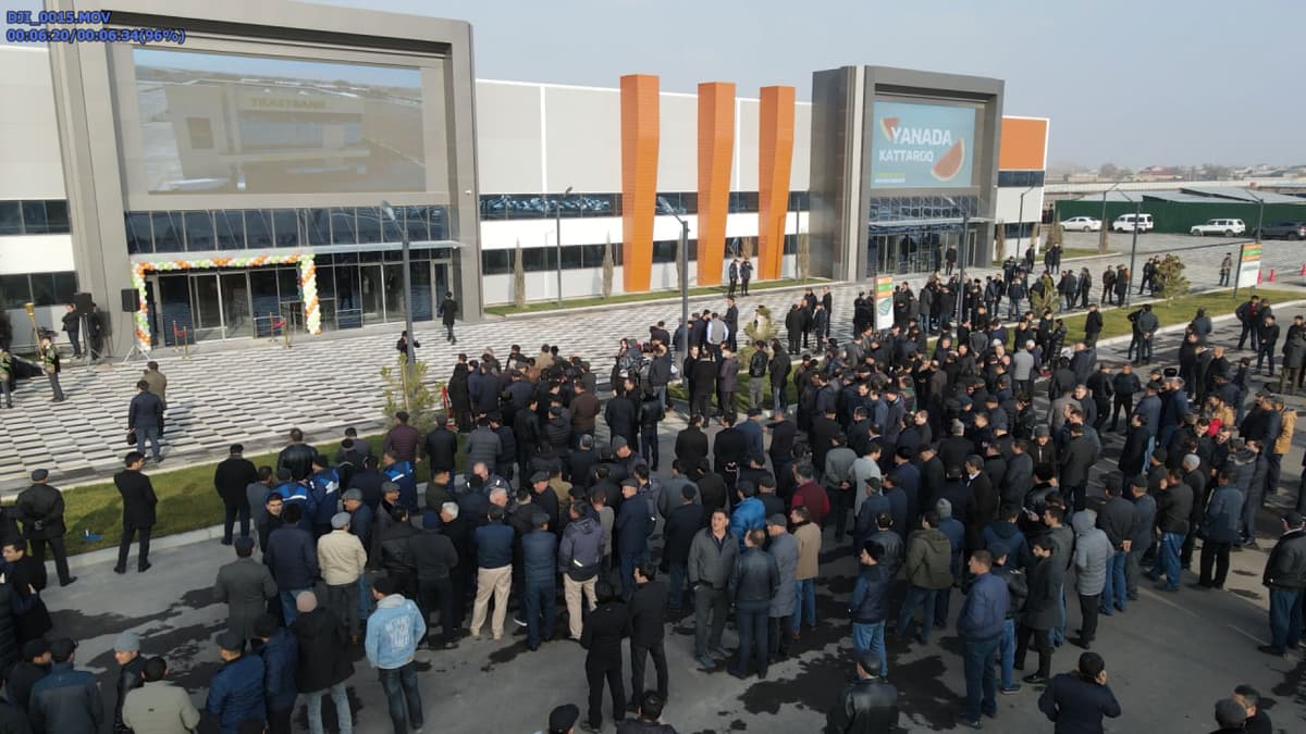 “Qo‘yliq” ulgurji qishloq xo‘jaligi bozori rekonstruksiya qilinishi munosabati bilan sotuvchilar “FOOD CITY” savdo majmuasiga ko‘chib o‘tdi