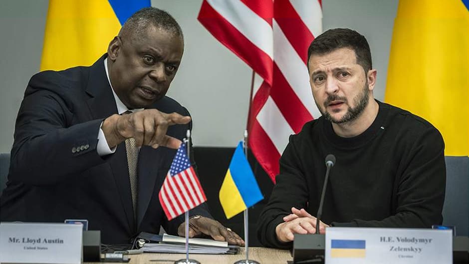 Зеленский АҚШни ҳарбий ёрдамни тўхтатмаслик ҳақида огоҳлантирди