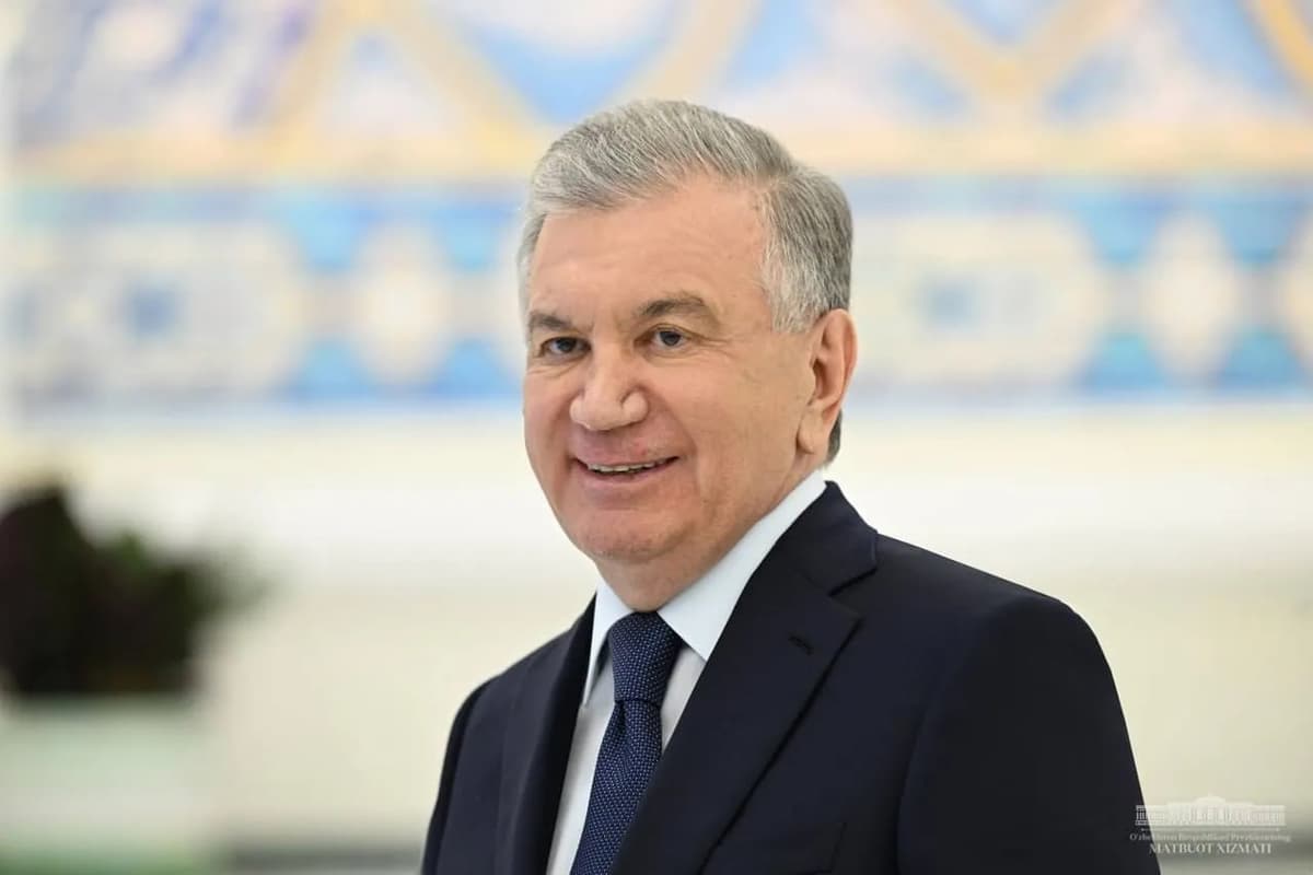President of Uzbekistan gets acquainted with projects in field of transport and construction