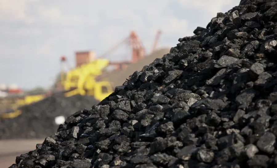 “Ko‘mirdan foydalanish sezilarli darajada tezroq kamayishi kerak” – Xalqaro energetika agentligi