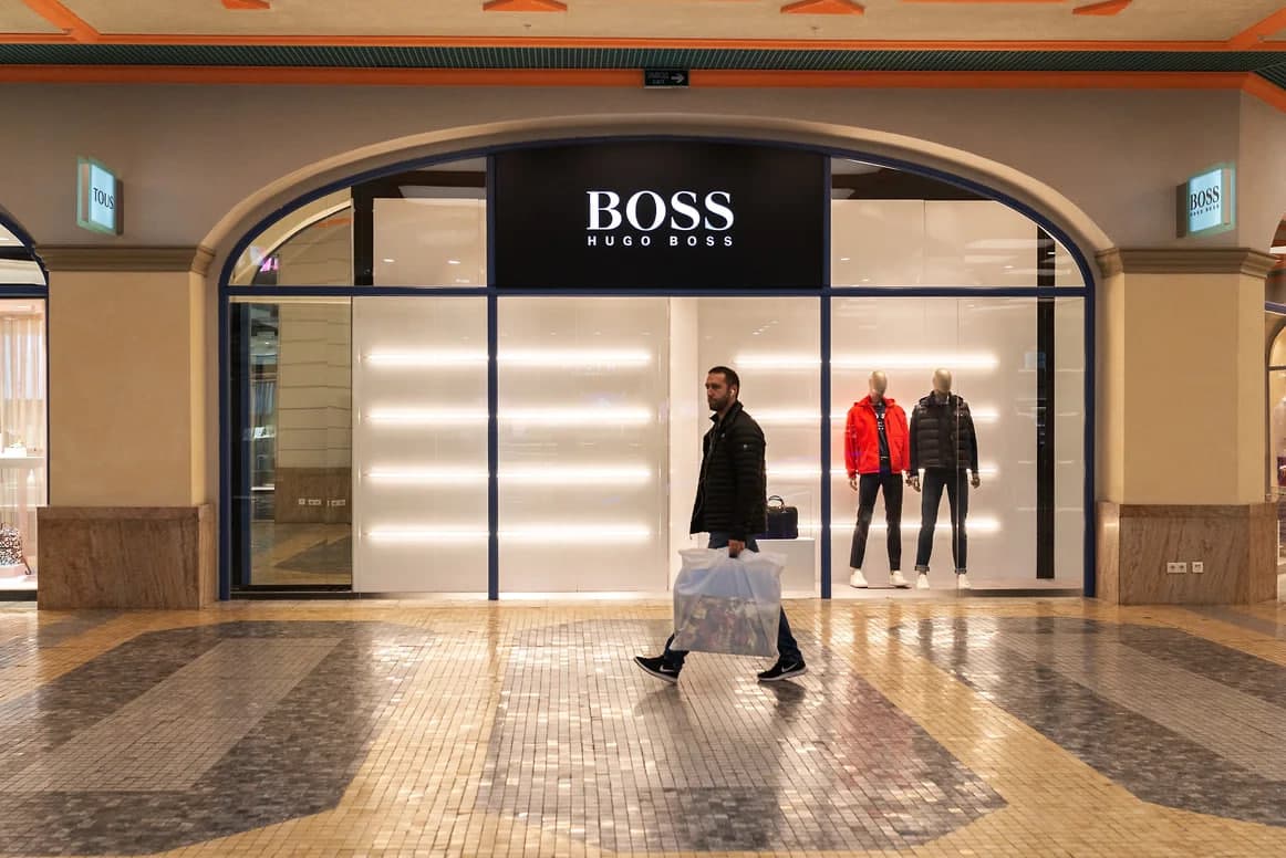 Hugo Boss Россияни тарк этди