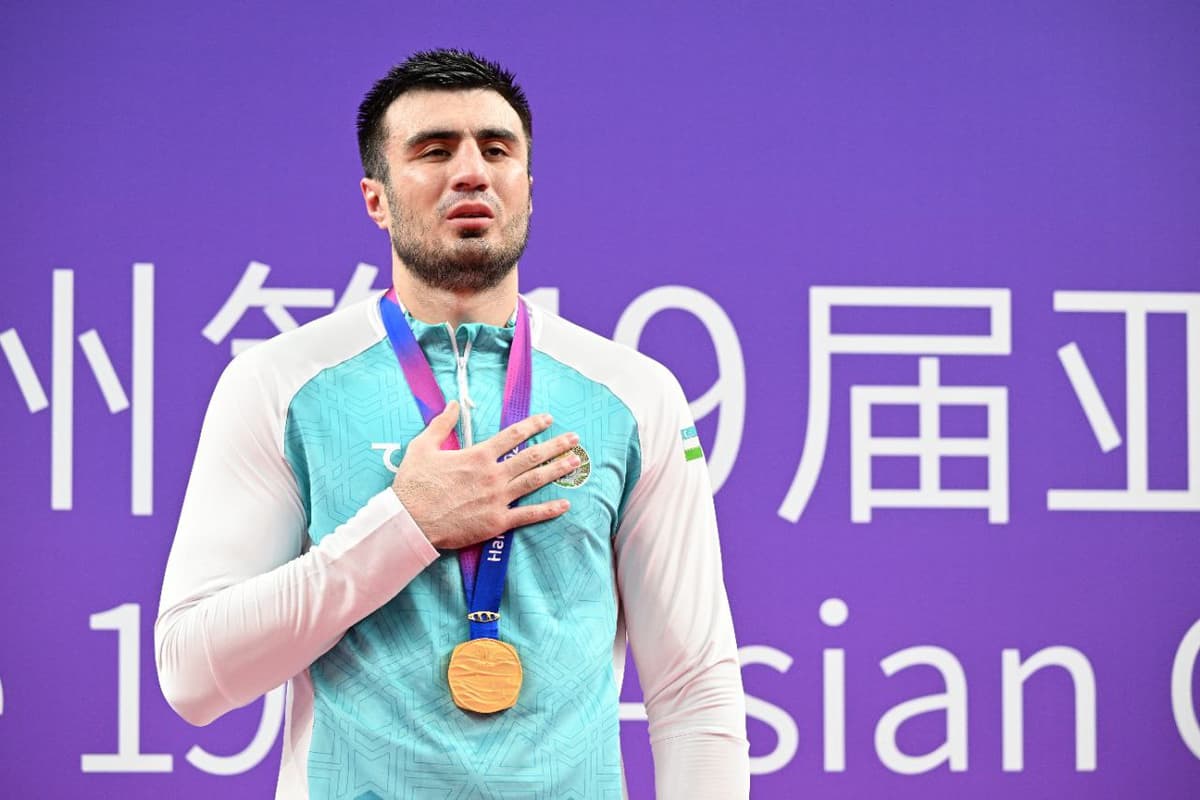 Bahodir Jalolov 18 ta nokautli bokschiga qarshi jang qilishdan bosh tortdi