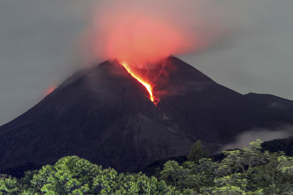 Indoneziyada vulqon otilishni boshladi