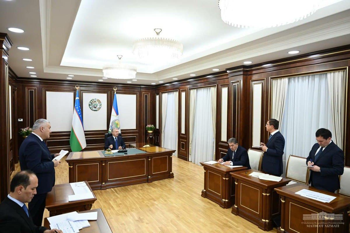 President Mirziyoyev urges to speed up toll road construction, ensuring free alternatives