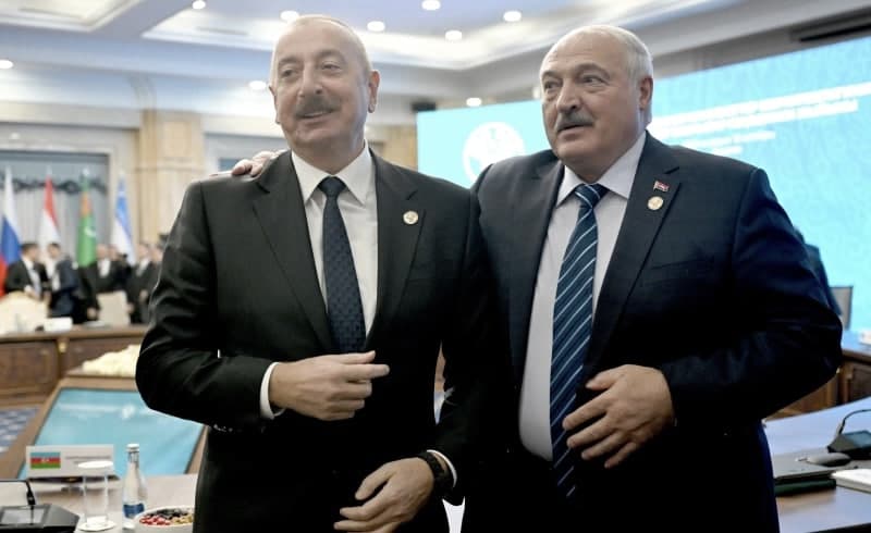 Politico Беларус Озарбойжонга қурол етказиб бергани ҳақида хабар қилди