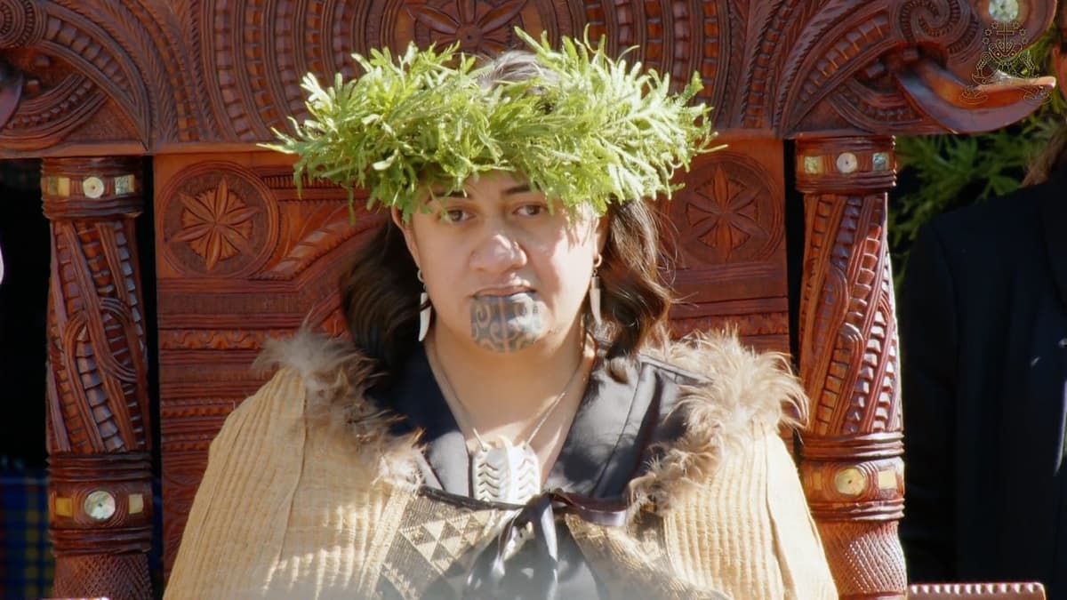 Yangi Zelandiyada maori xalqining yangi qirolichasiga toj kiydirildi