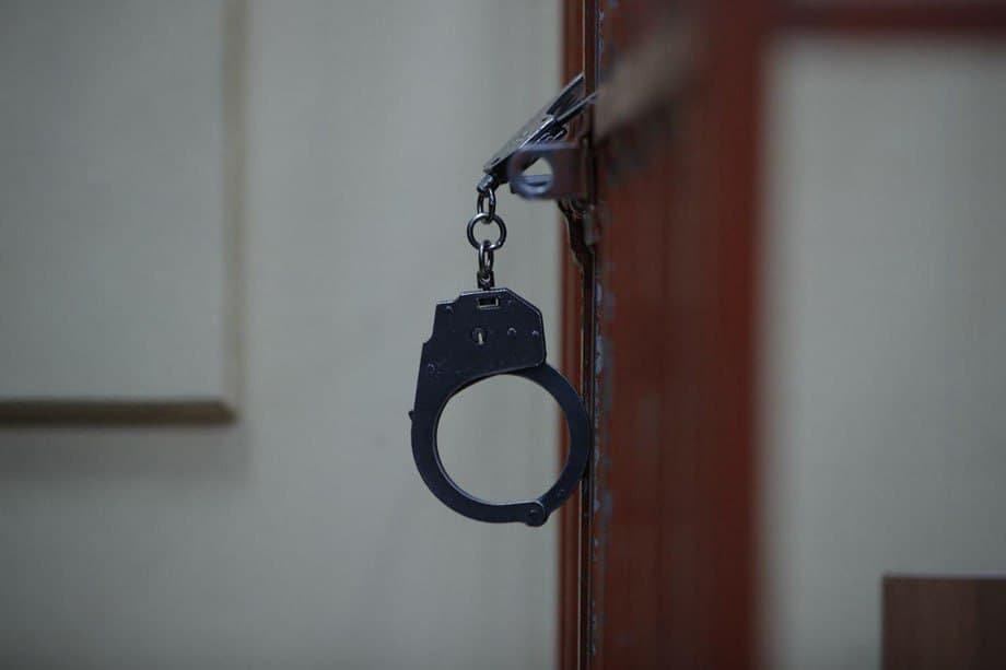 В Кашкадарье взята под стражу женщина, подозреваемая в содержании 14-летней девочки в сексуальном рабстве