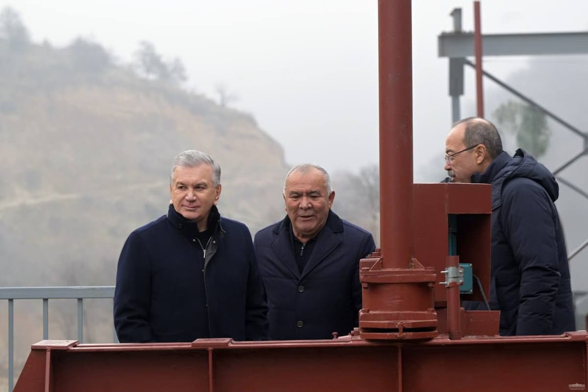 Prezident Bo‘stonliqda turistik majmua qurilishi va GES faoliyati bilan tanishdi