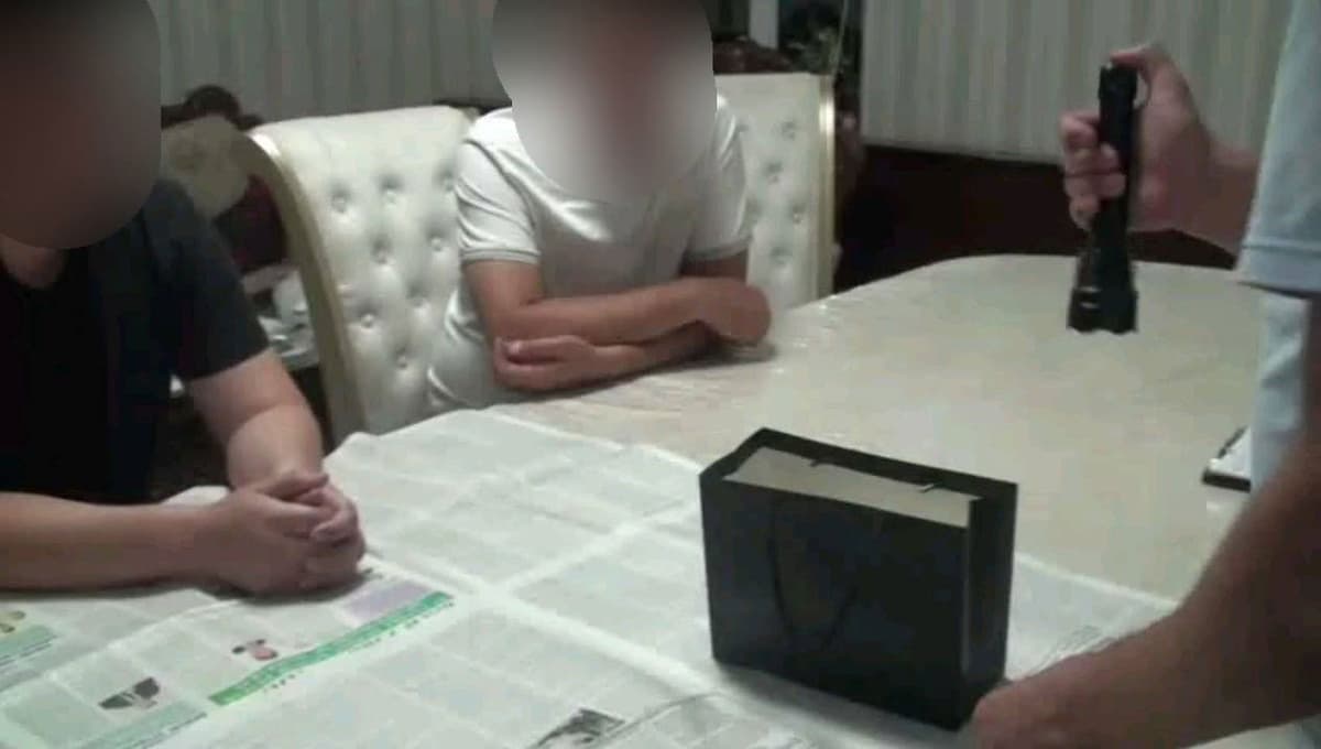 Qo‘ng‘irot tumani IIB boshlig‘i o‘rinbosari tovlamachilikda gumonlanib qo‘lga olindi