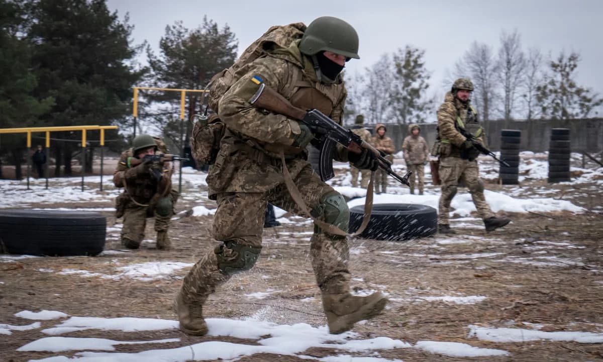 Ukrainada askarlar yetishmayotgani sabab havo hujumidan mudofaa harbiylarini yuborish buyurildi