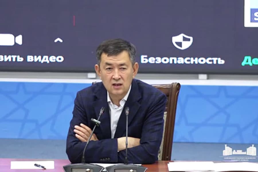 «Dorixonalar shifokorlarning biznesiga aylanib qolgan» - Samarqand viloyat hokimi dori-darmon sotilishini tanqid qildi