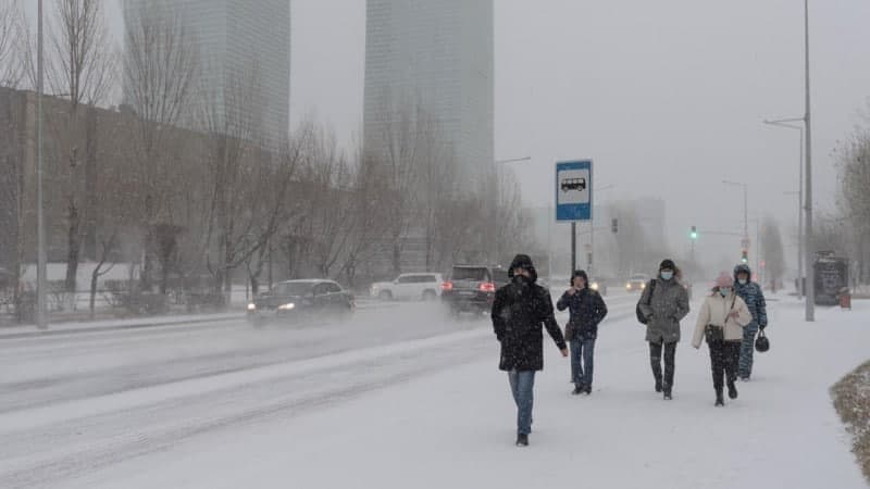 Uzbekistan warns citizens in Kazakhstan of adverse weather, urges caution on roads
