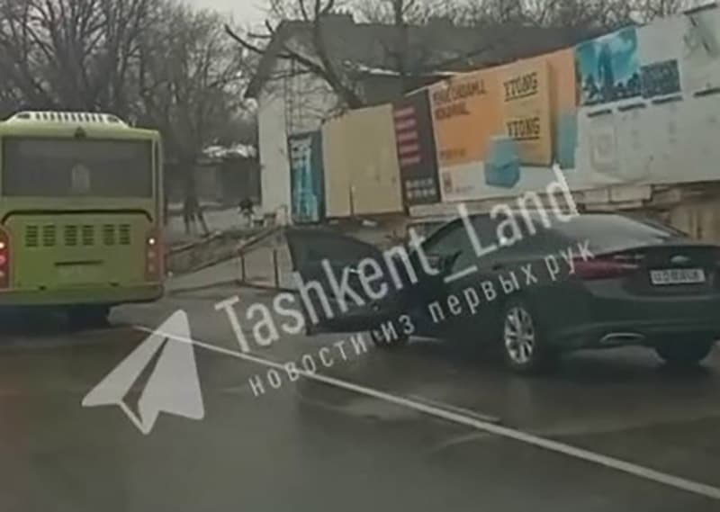Toshkentda avtobus va Malibu ishtirokida mayda to‘qnashuv yuz berdi
