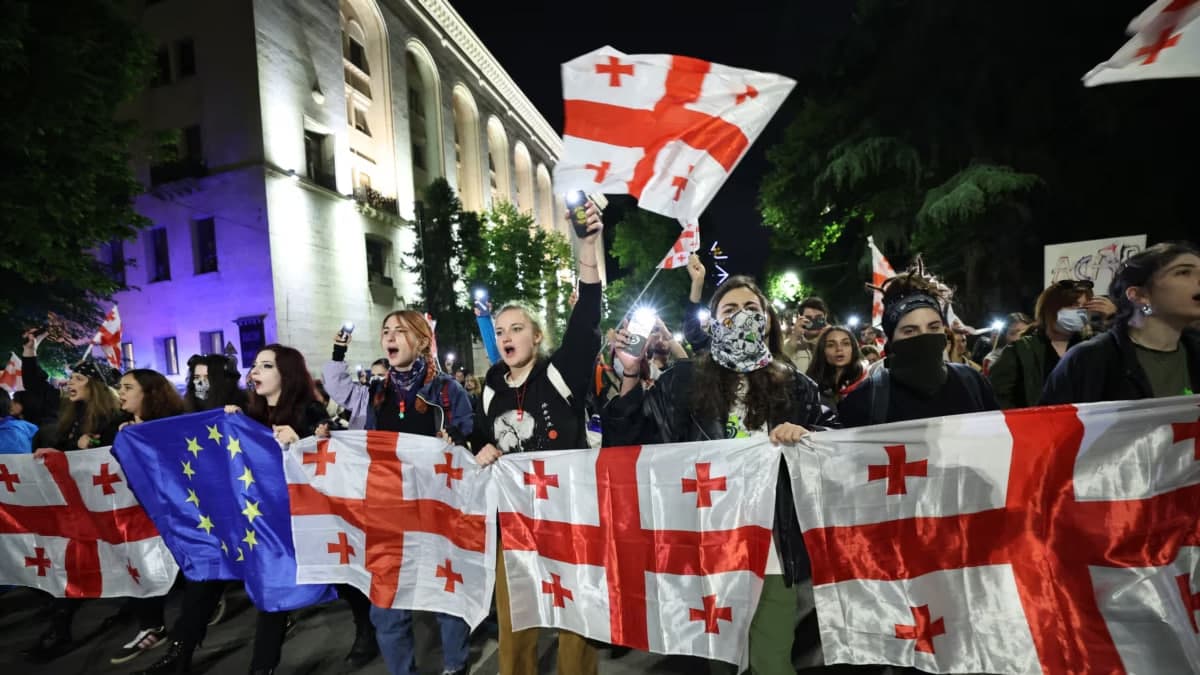 YeI yetakchilari Gurjistonni «chet el agentlari» qonunini bekor qilishga chaqirmoqda