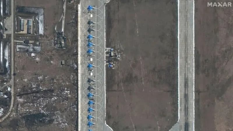 Rostov yaqinidagi aerodromga dronlar hujum qildi. Ukraina bir qancha samolyot yo‘q qilinganini aytmoqda