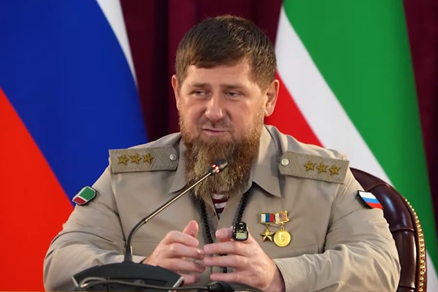 Ramzon Qodirov politsiyachilarga hujum qilganlikda gumonlanayotganlarning qarindoshlarini o‘ldirishga chorladi