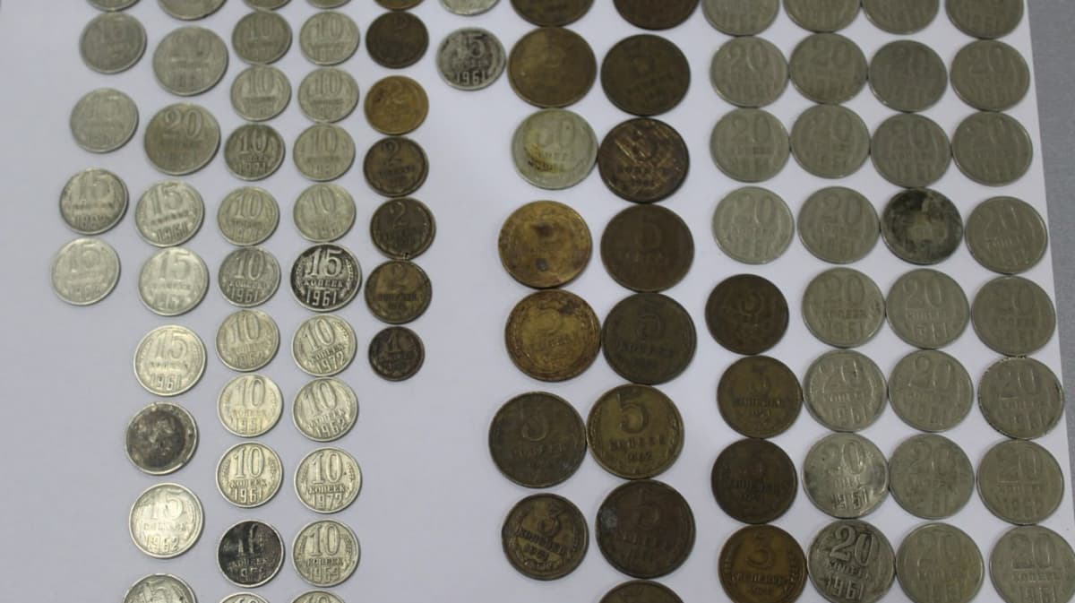 An individual who attempted to smuggle 96 historical coins out of the country detained in Bukhara