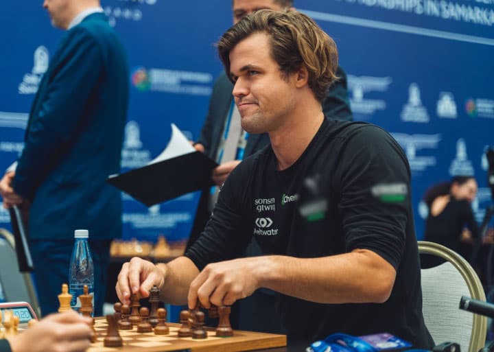Magnus Karlsen Samarqandda blits bo‘yicha jahon chempioni bo‘ldi