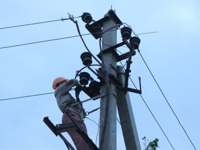 Bekobodda ish vaqtida vafot etgan “elektroset” xodimi uchun 340 mln so‘m undirib berildi
