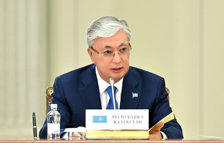 Qozog‘iston prezidenti sanksiyalarni xalqlarning aziyat chekishiga sabab deb atadi