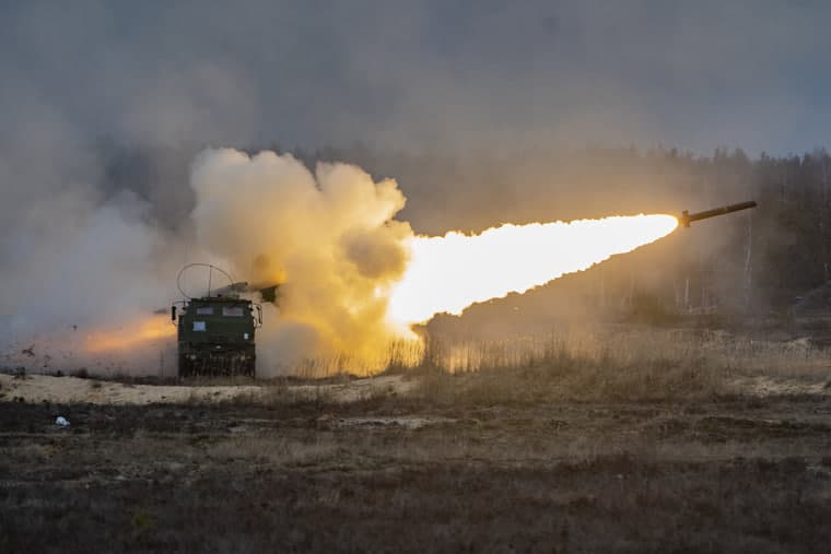 Ukraina Qrimga ATACMS raketalari bilan hujum qildi