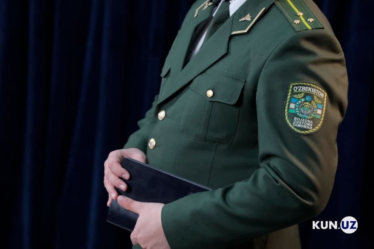Customs officer who embezzled $11.7 million detained