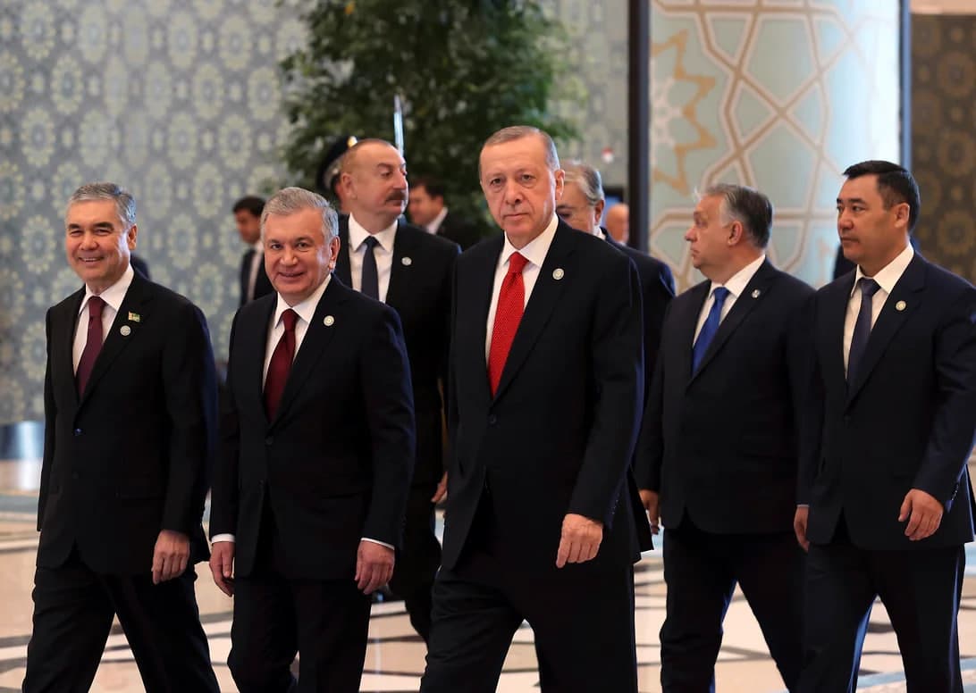 Президент Узбекистана примет участие в саммите ОТГ