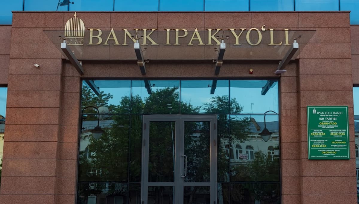 Банк «Ипак йули» оштрафовали за недостоверную рекламу
