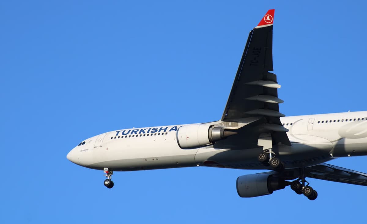 Turkish Airlines uchuvchisi parvoz vaqtida vafot etdi