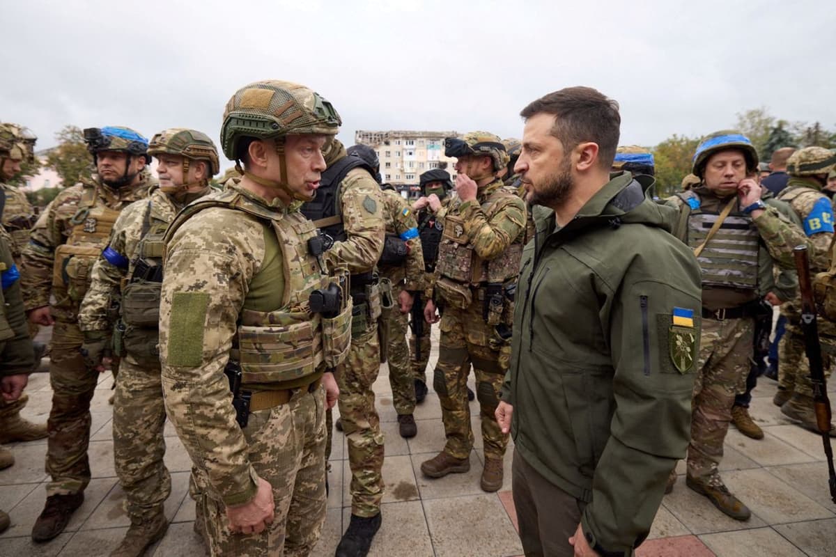 Zelenskiy Ukraina qurolli kuchlarining yangi bosh qo‘mondonini tayinladi