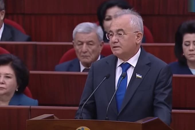Akmal Saidov Shavkat Mirziyoyevga: “Yangi O‘zbekiston parlamentining me’mori kim deyishsa, sizni aytardim”