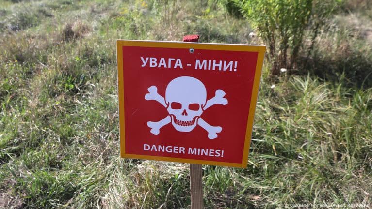 AQSh prezidenti Ukrainaga piyodalarga qarshi minalar yetkazib berilishini ma’qulladi