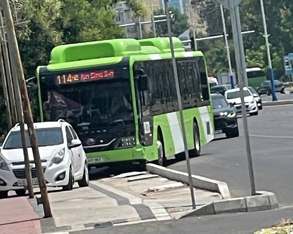 Passenger bus involved in road accident in Tashkent