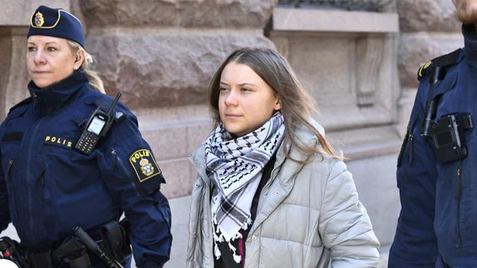 Greta Tunberg Shvetsiya parlamenti oldidagi aksiyadan chetlashtirildi