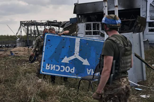 Rossiya qo‘mondonligi Ukraina Kurskda yurish qilishini bilgan. Amaliyot boshlanganida esa ko‘p askarlar qochib ketgan