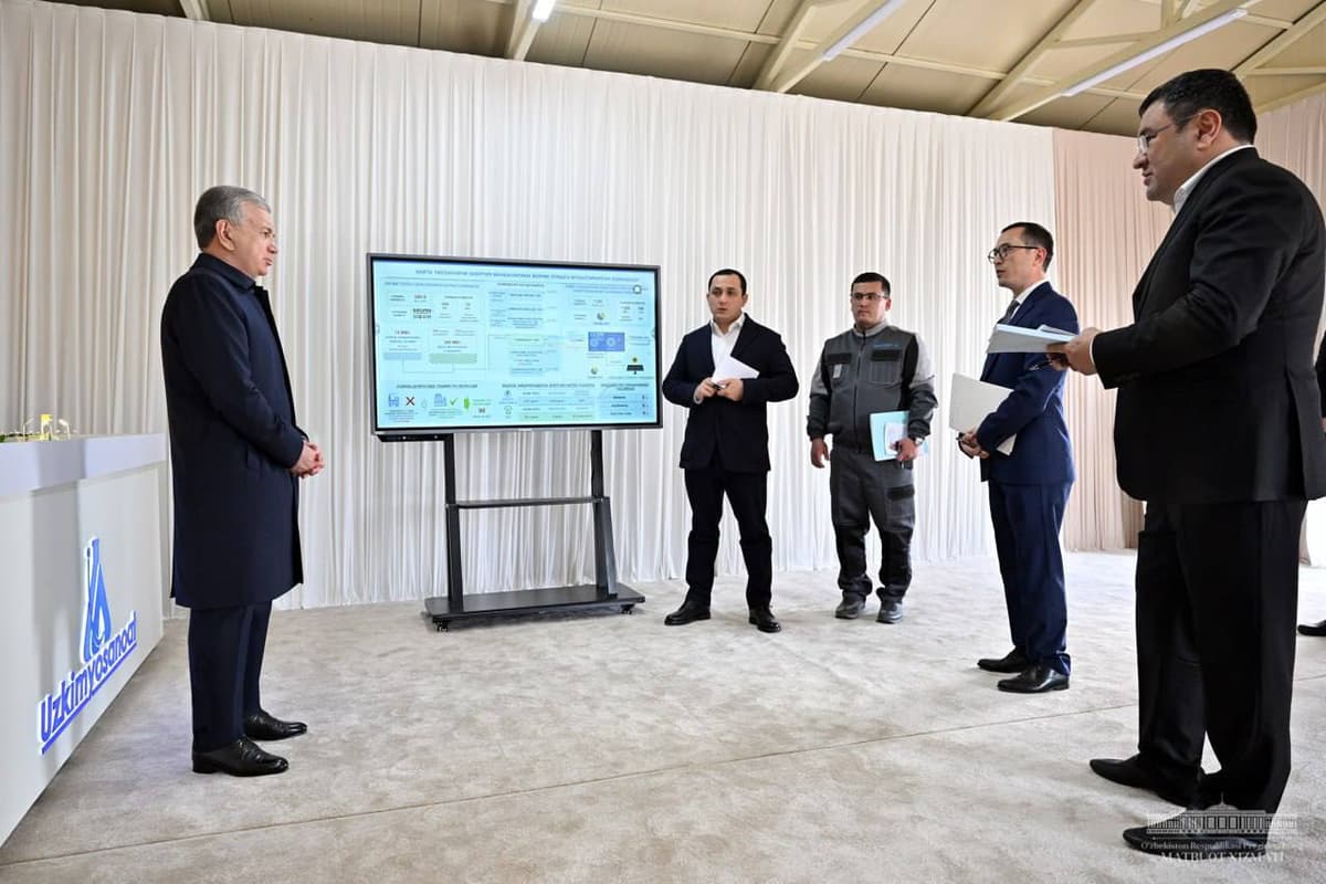 Президент ознакомился со строительством химического технопарка в Кармане