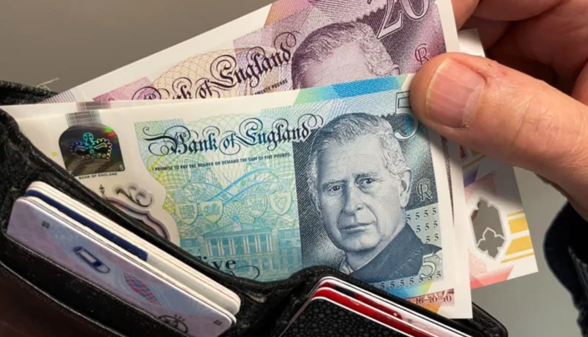 Qirol Charlz III banknotalari nominal qiymatidan 11 barobar qimmatga sotilmoqda
