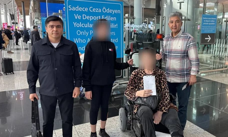 Turkiyada og‘ir ahvolga tushib qolgan ayol va uning 12 yoshli qizi O‘zbekistonga olib kelindi