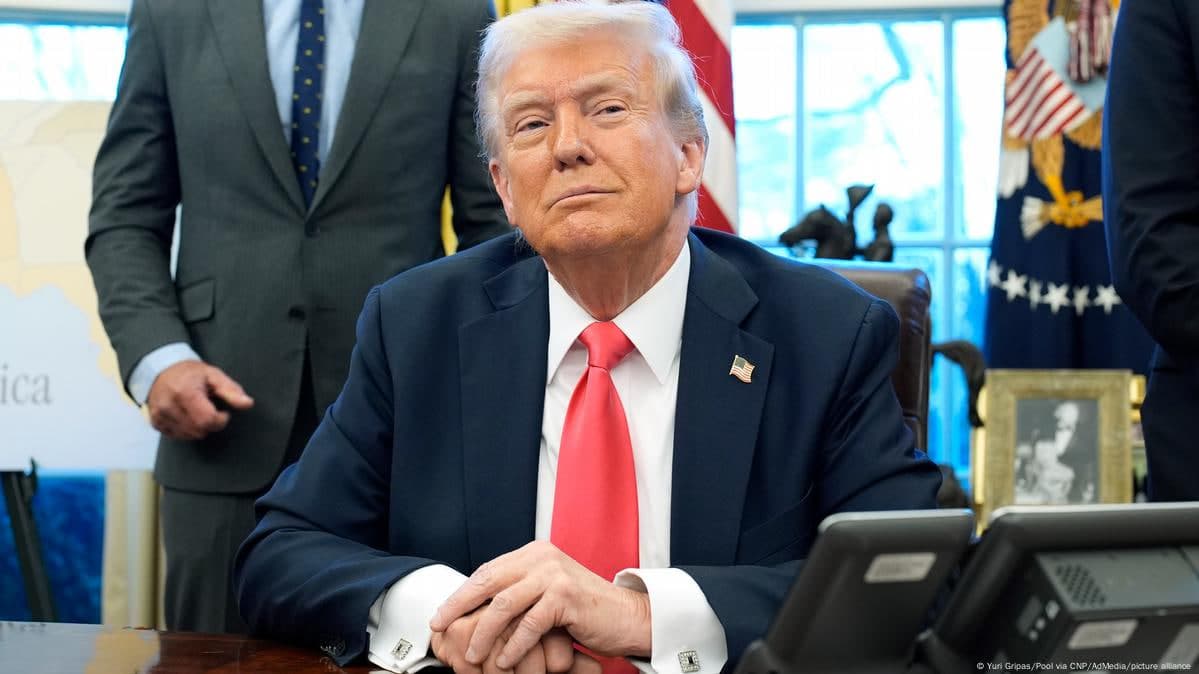 Трамп Зеленскийни диктатор деб атаганига «ишонмаяпти»