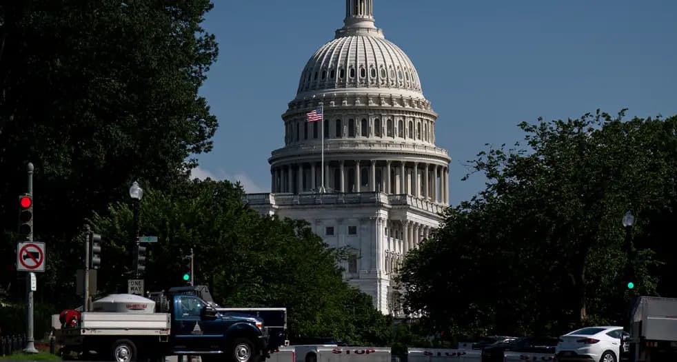 АҚШ Сенати USAID ва иккита ОАВга давлат харажатларини қисқартиришни маъқуллади