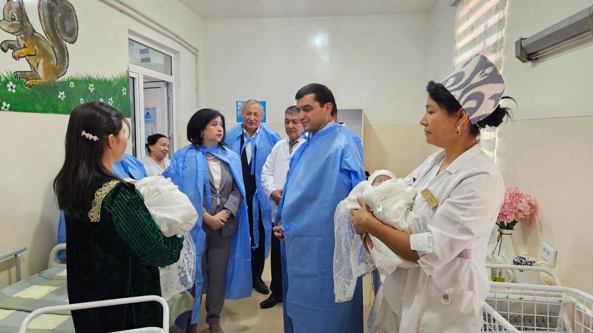 Чирчиқда сиам эгизаклари шошилинч равишда ноёб операция орқали ажратиб олинди