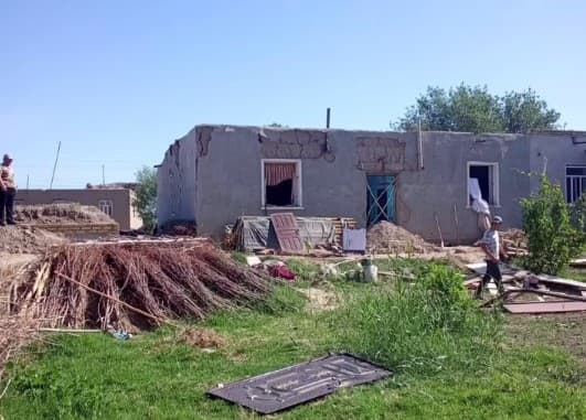 Хоразмдаги уйлардан бирига астероид тушгани рад қилинди