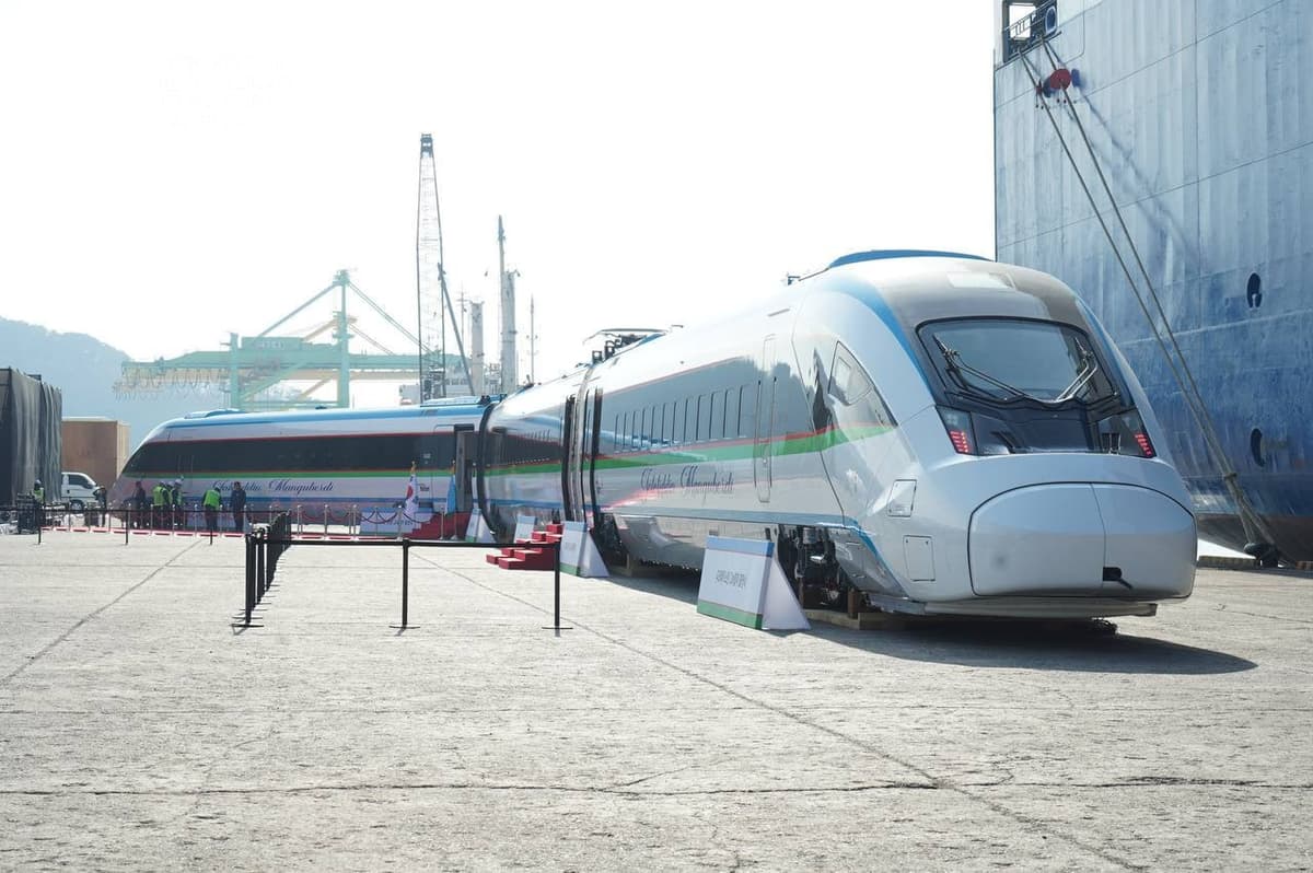 Hyundai Rotem тезкор поездларининг илк партияси Ўзбекистонга жўнатилди