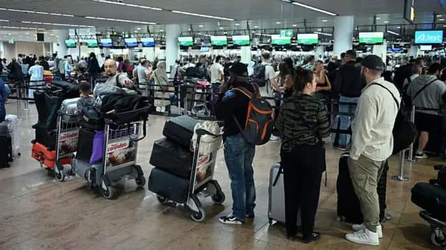 Angliyada aeroportlarga kiberhujumda gumonlangan shaxs hibsga olindi