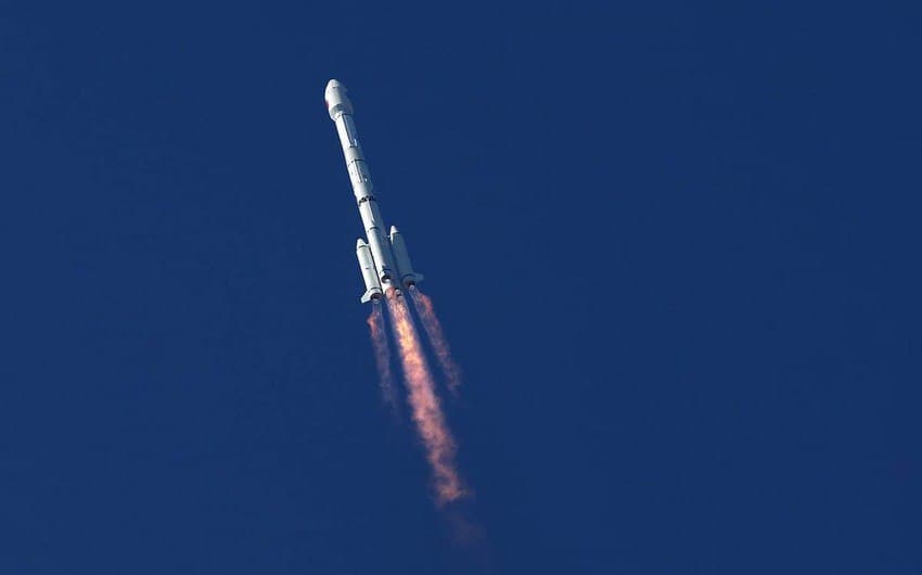 Blue Origin капсуласи космосга туристик парвозни муваффақиятли амалга оширди