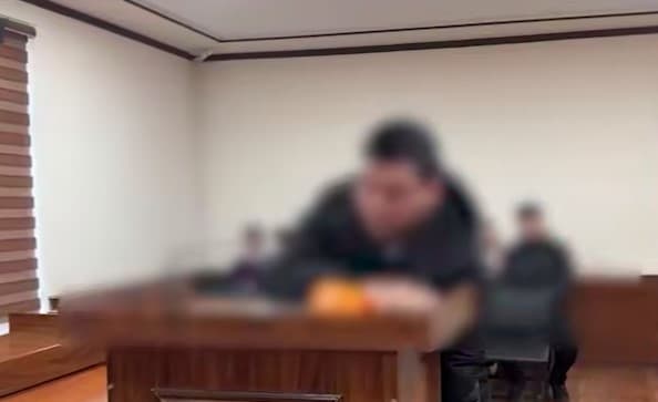 23 yoshli ayolni Rossiyaga fohishalik uchun sotib yubormoqchi bo‘lgan erkakka hukm o‘qildi