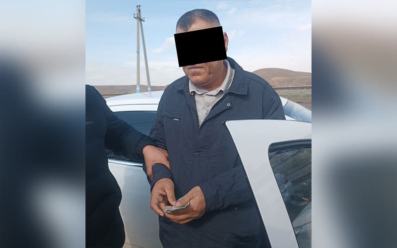 Сурхондарёда экология бўлими раҳбари 500 доллар пора билан ушланди